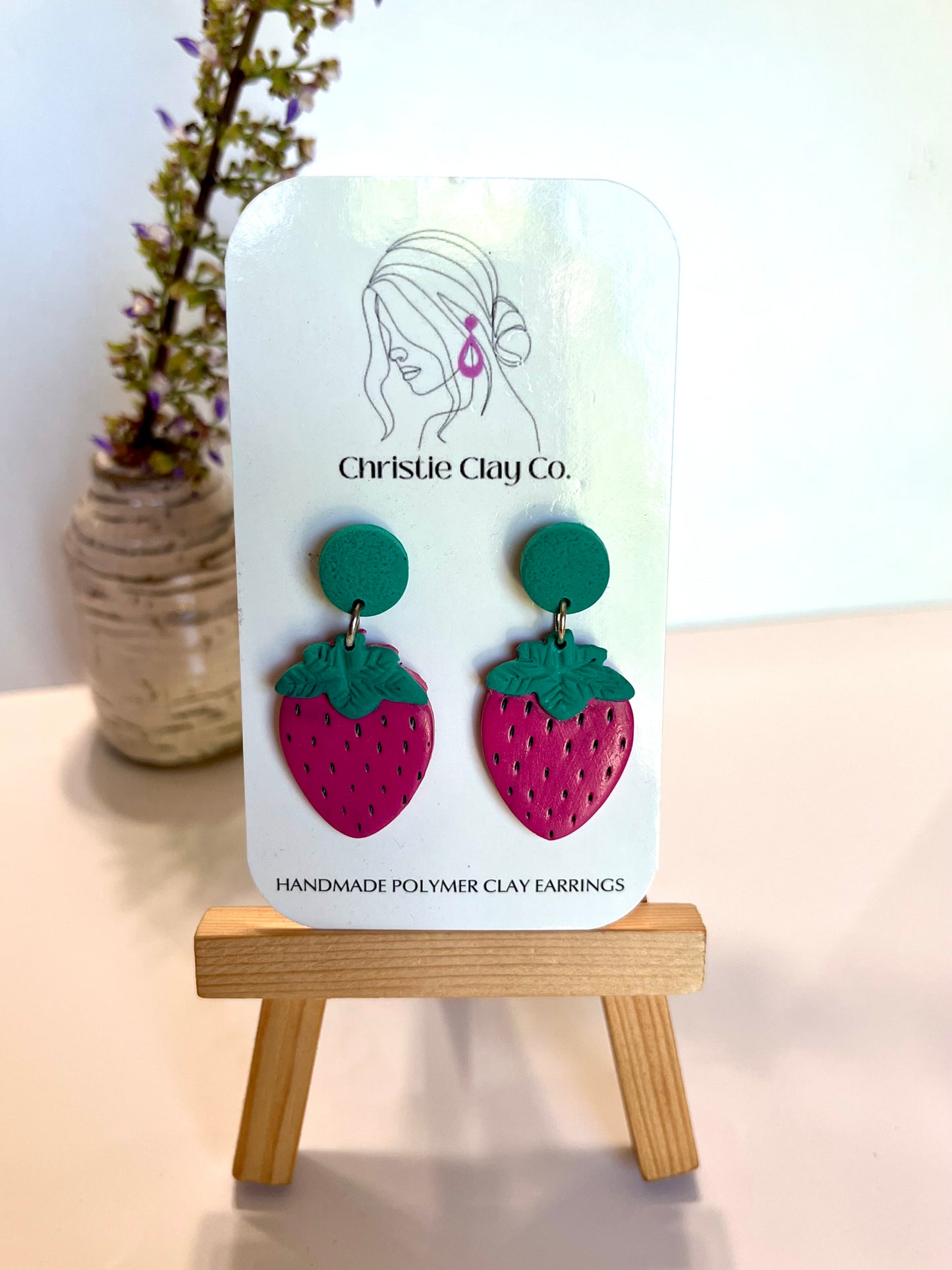 Strawberry-Green circle with strawberry cutout