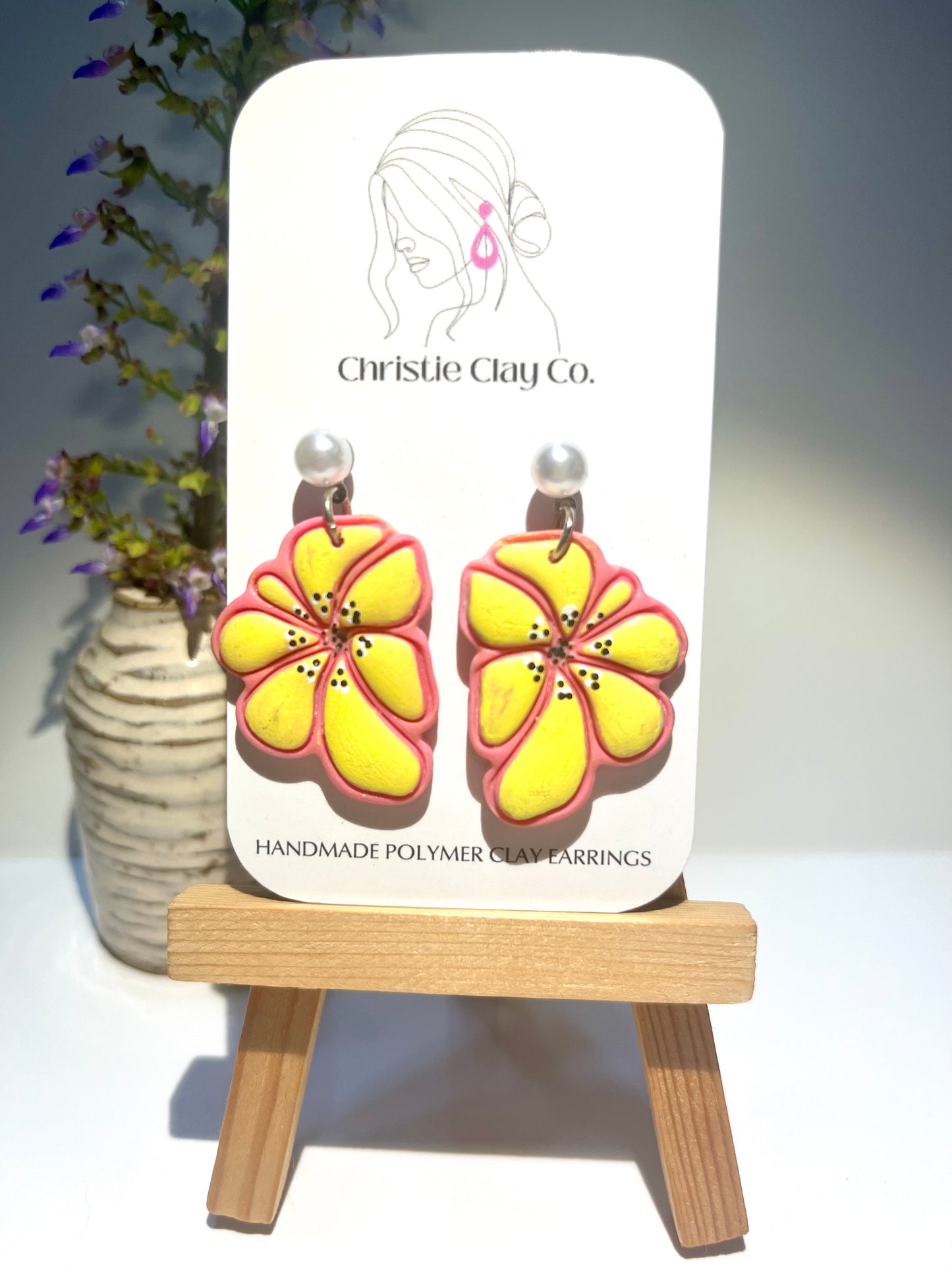 Yellow floral dangles with pearly finding