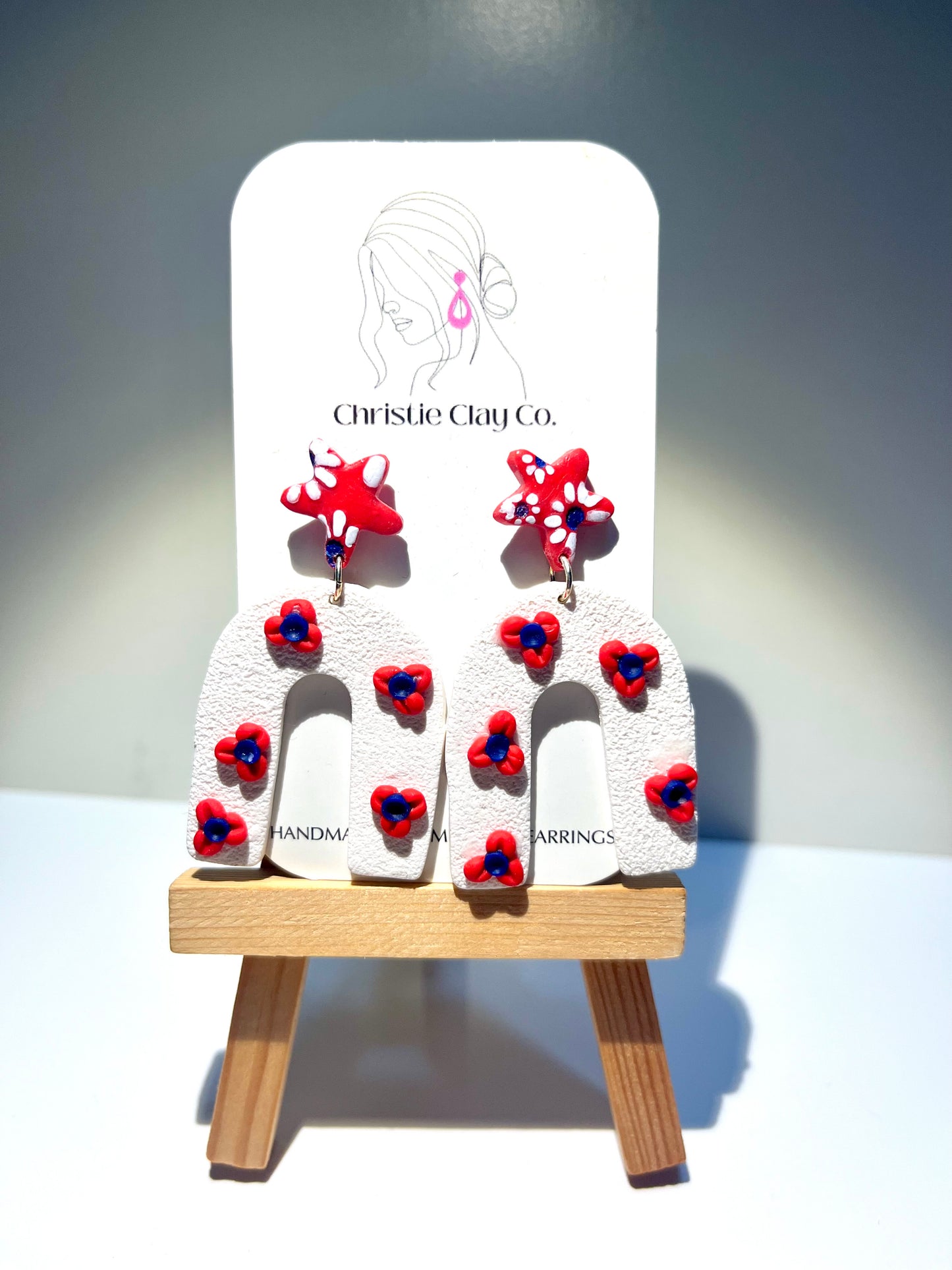 Red, White, & Blue-Stars with arch and flowers