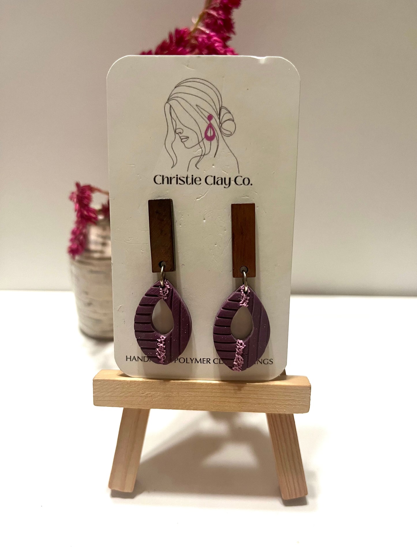 Simple purple cutout with imprint and wood finding