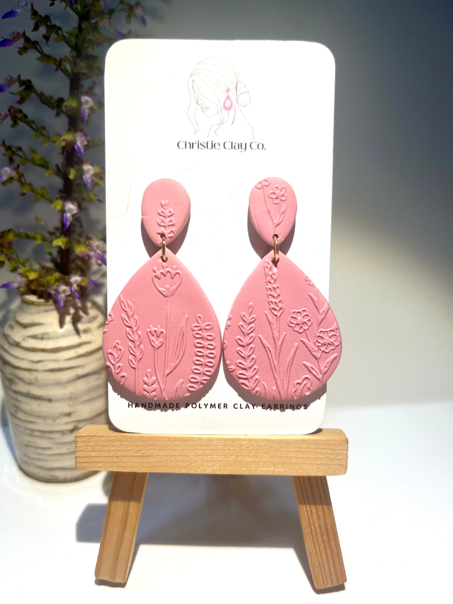 Double teardrop with floral imprint