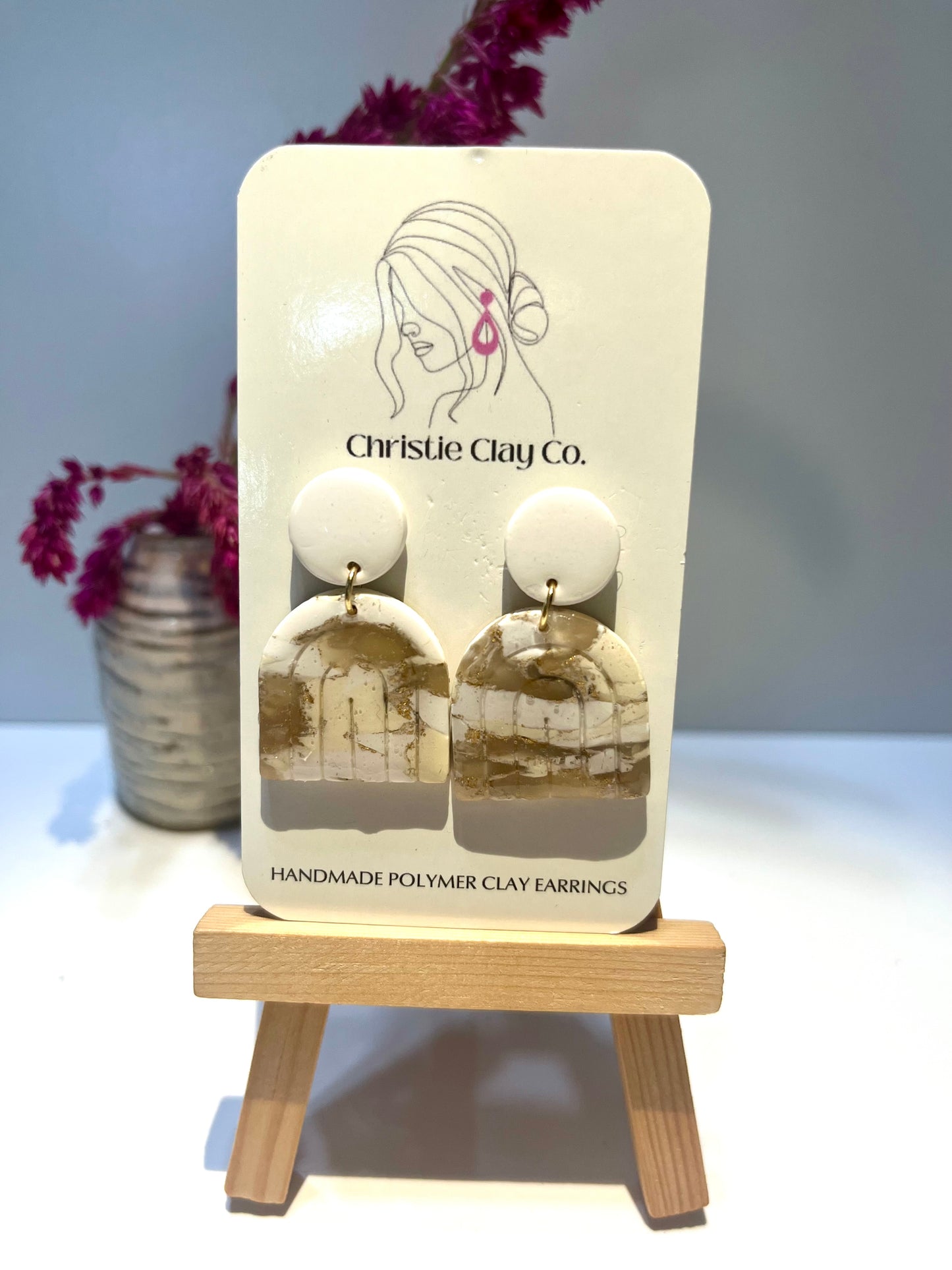 Cream marble boho with white finding