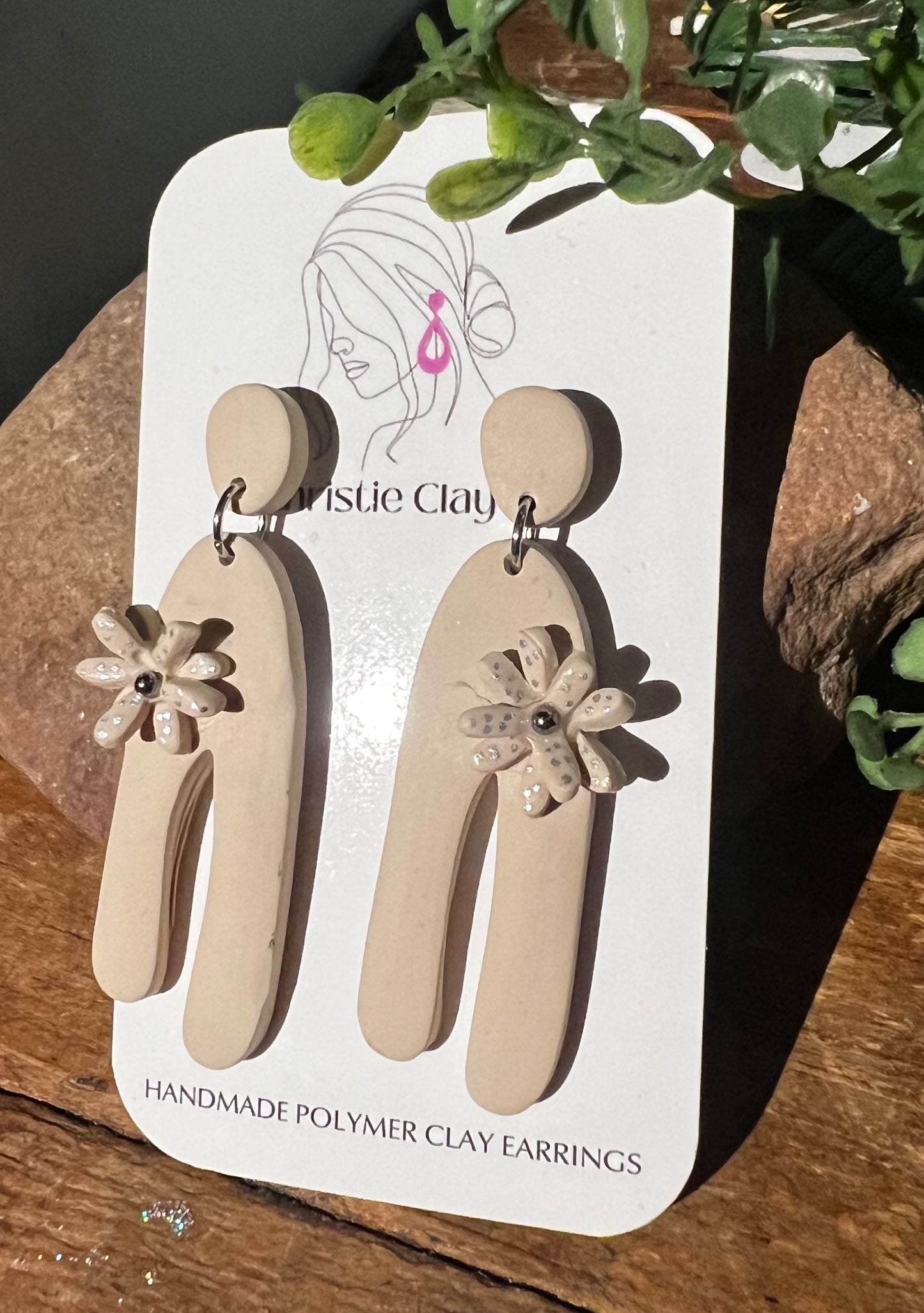 Florals - Nuetral Floral Dangle