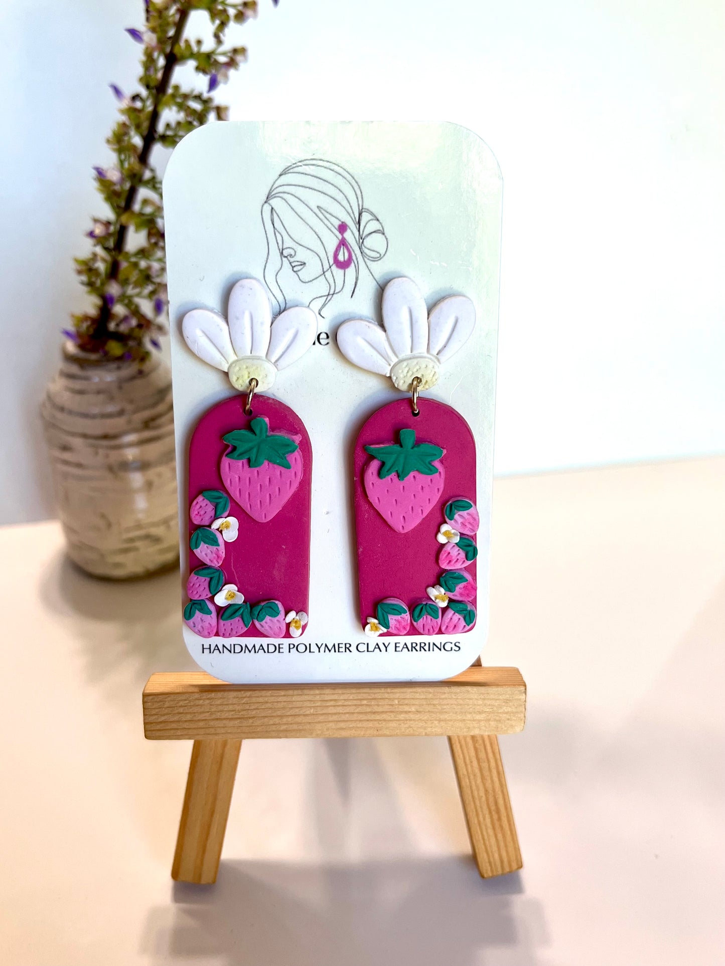 Strawberry-Dangles with floral toppers