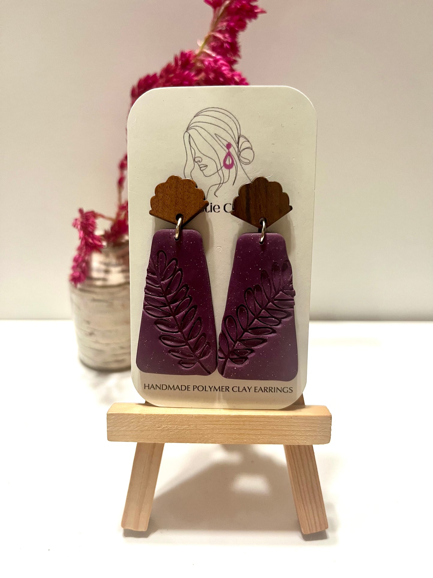 Purple leaf cutout with wood finding