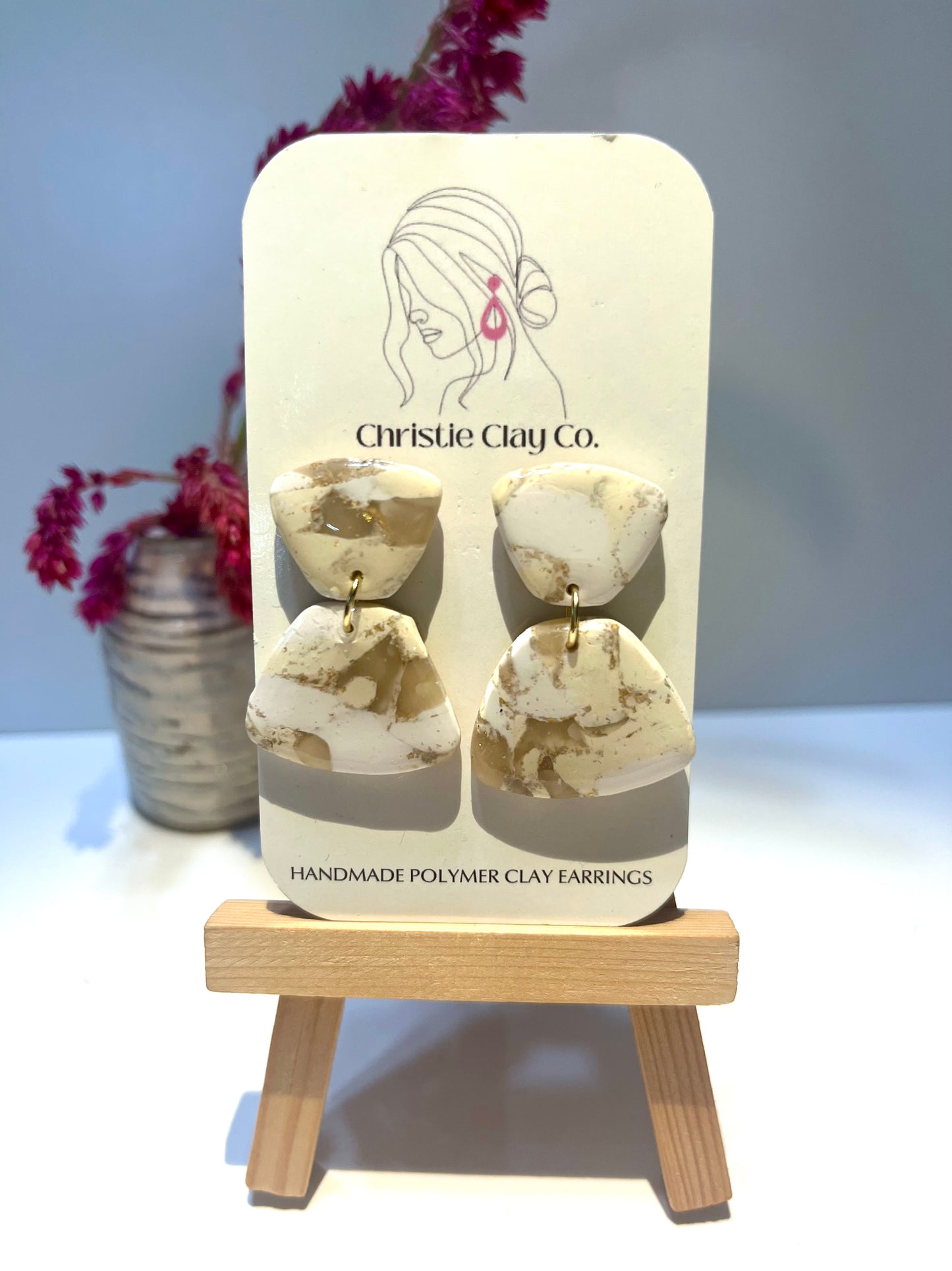 Cream marble cutout one tier with gold foil