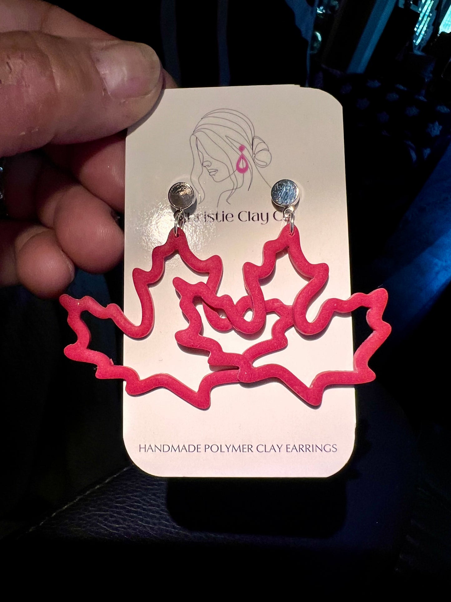 Fall - Maple Leaf Outline