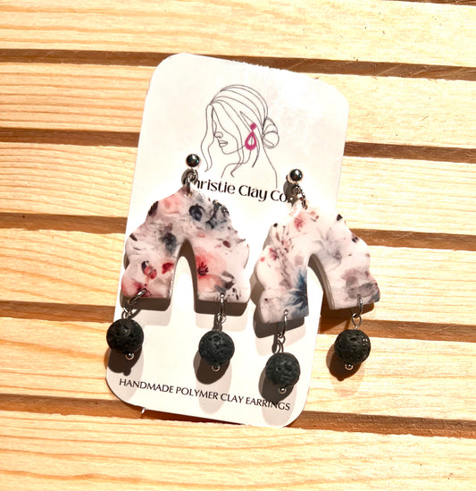 Wavy Arch with Lava Rock