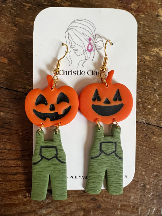 Fall - Mismatched Scarecrows