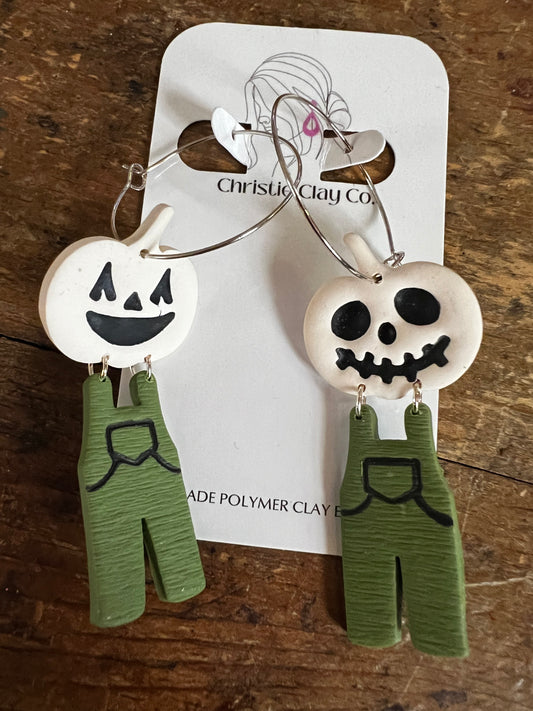 Fall - Mismatched Scarecrows