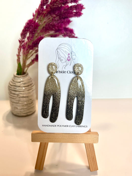 New Year’s Eve-Gold and black ombré organic arches with sparkles