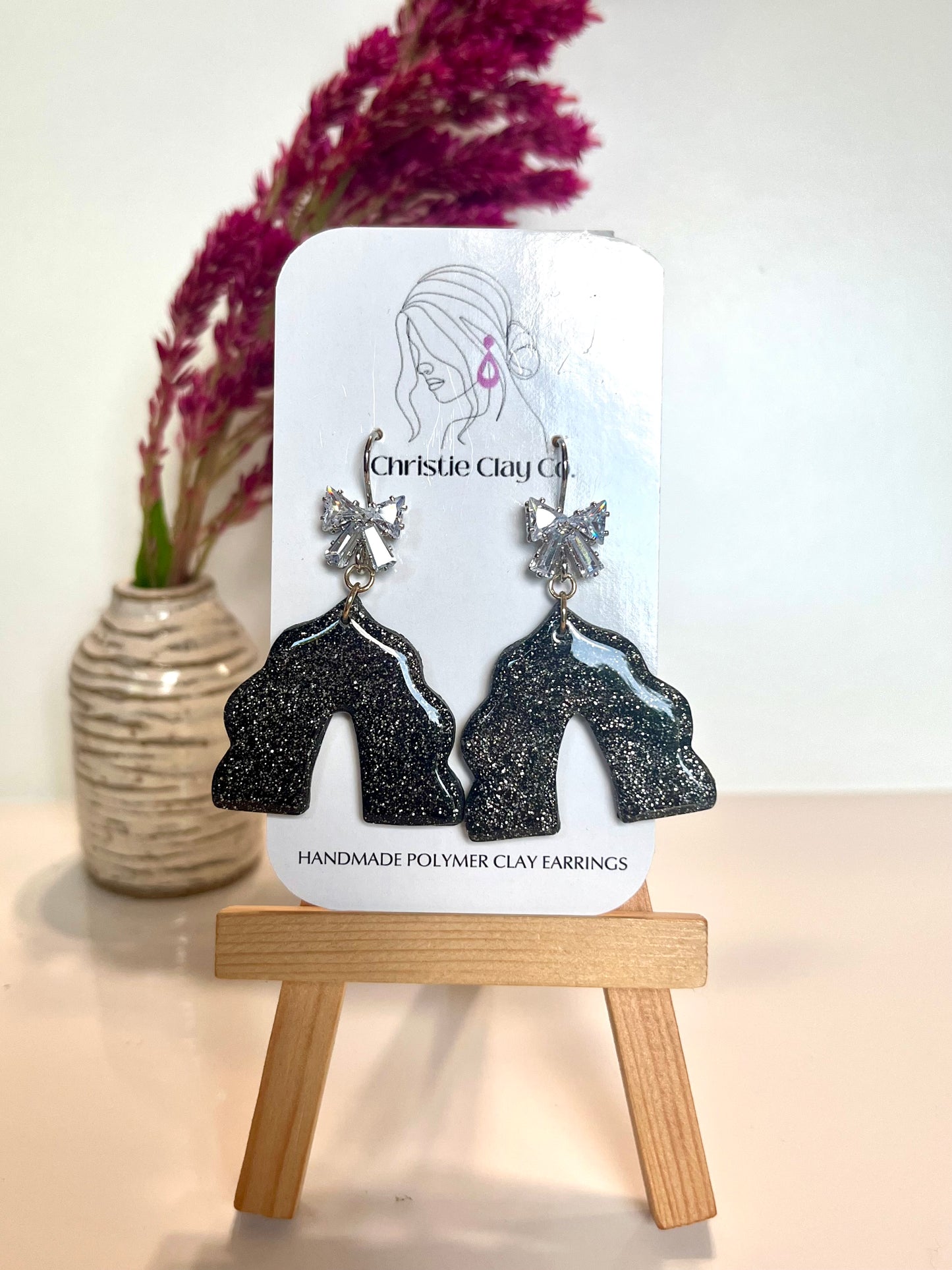 New Year’s Eve-Black arches with silver sparkles