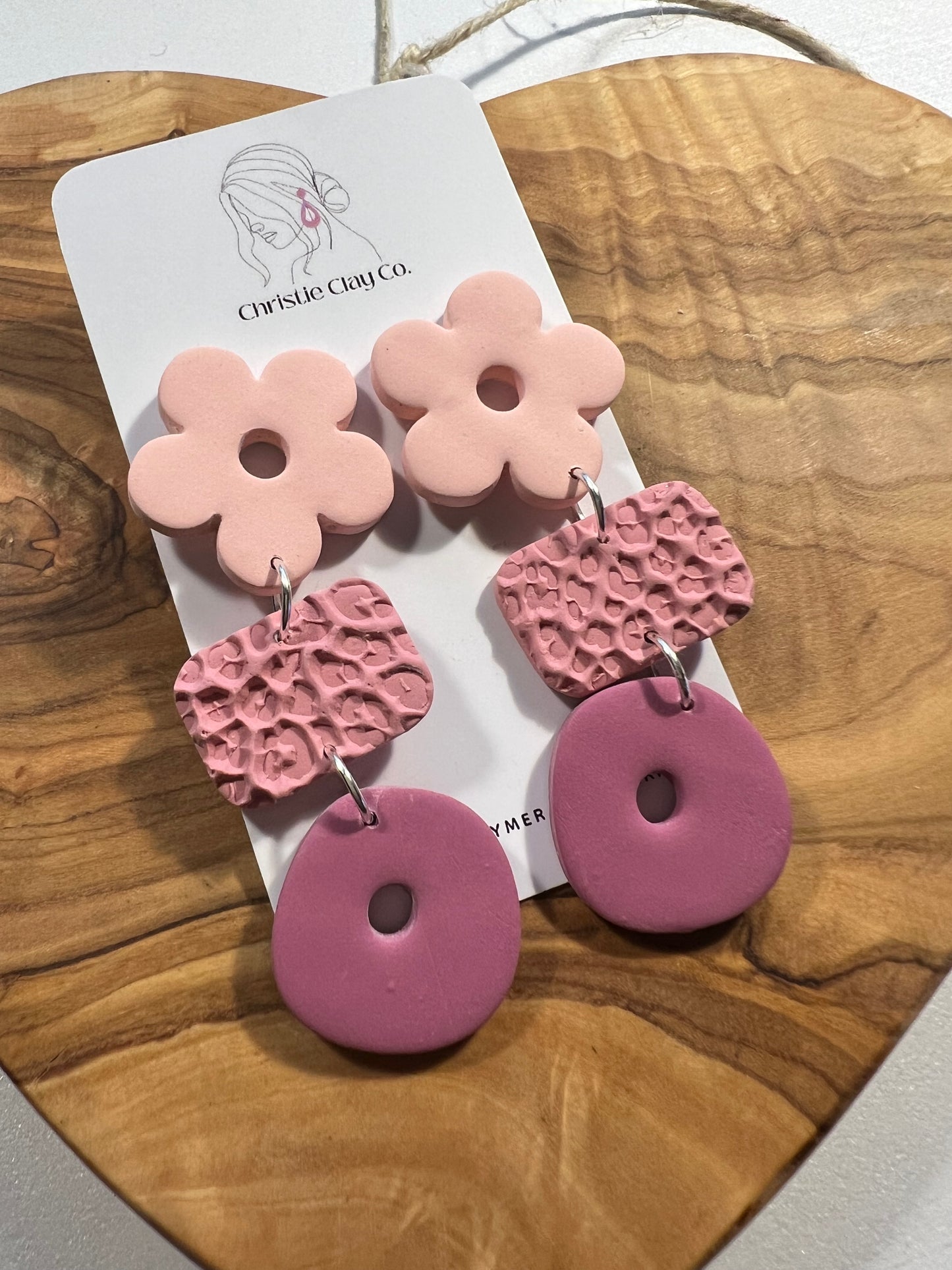 Spring. Beauty in 3’s