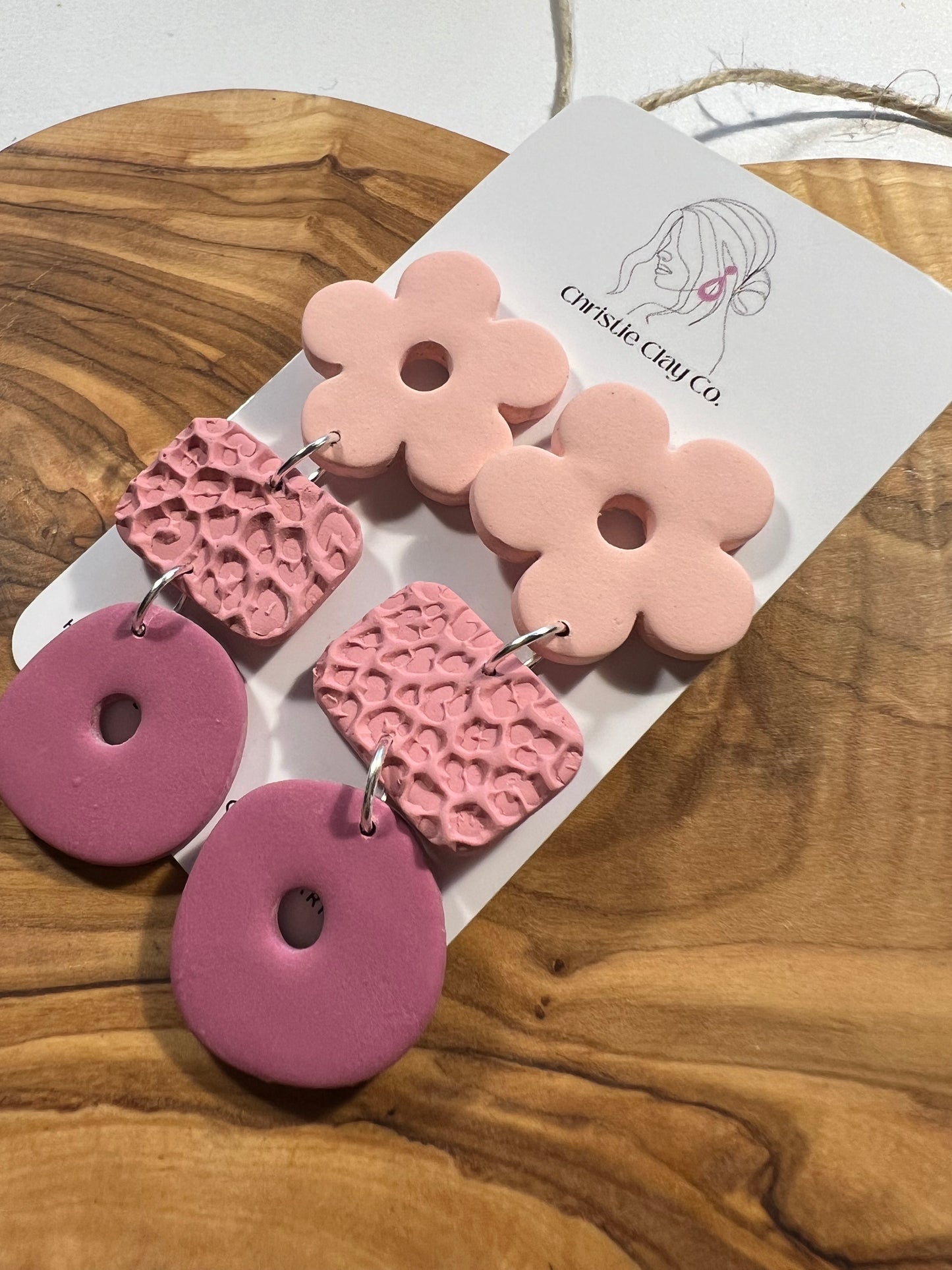 Spring. Beauty in 3’s